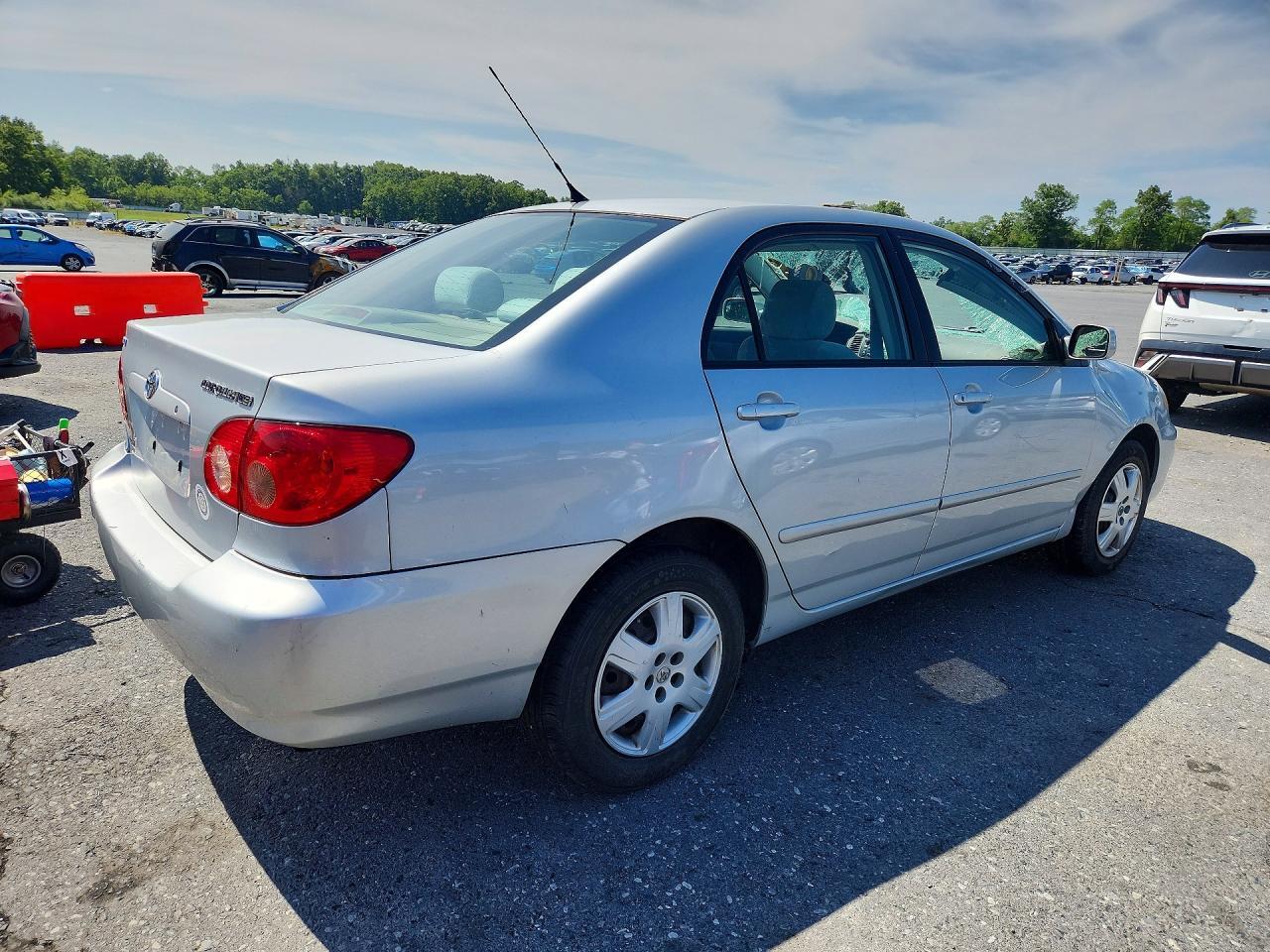 2T1BR32E28C908072 2008 TOYOTA COROLLA photo no. 3