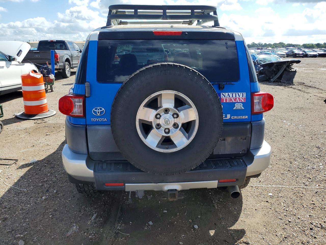 2008 TOYOTA FJ CRUISER BASE — Фото 6 из 12