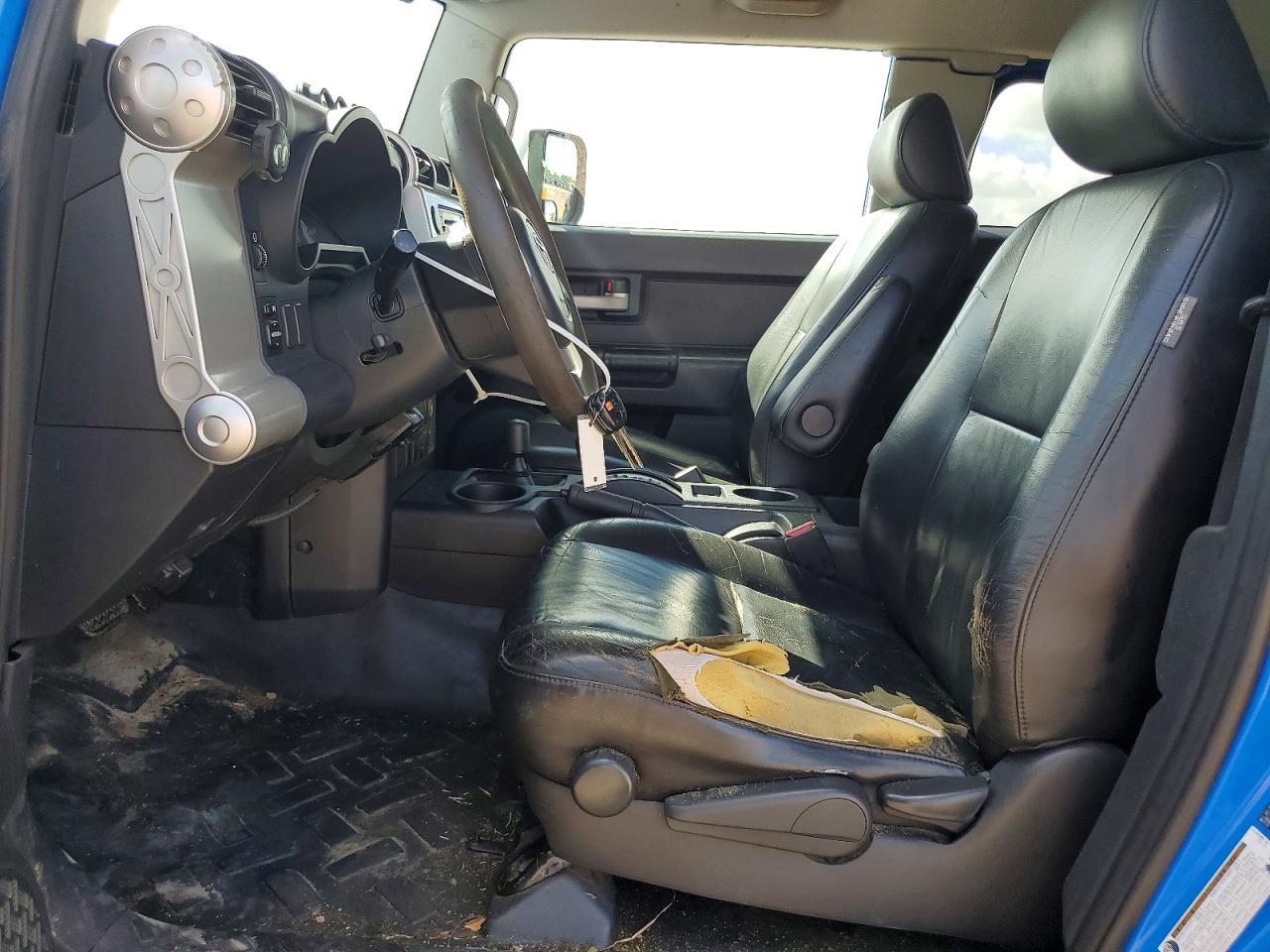 2008 TOYOTA FJ CRUISER BASE — Фото 7 из 12
