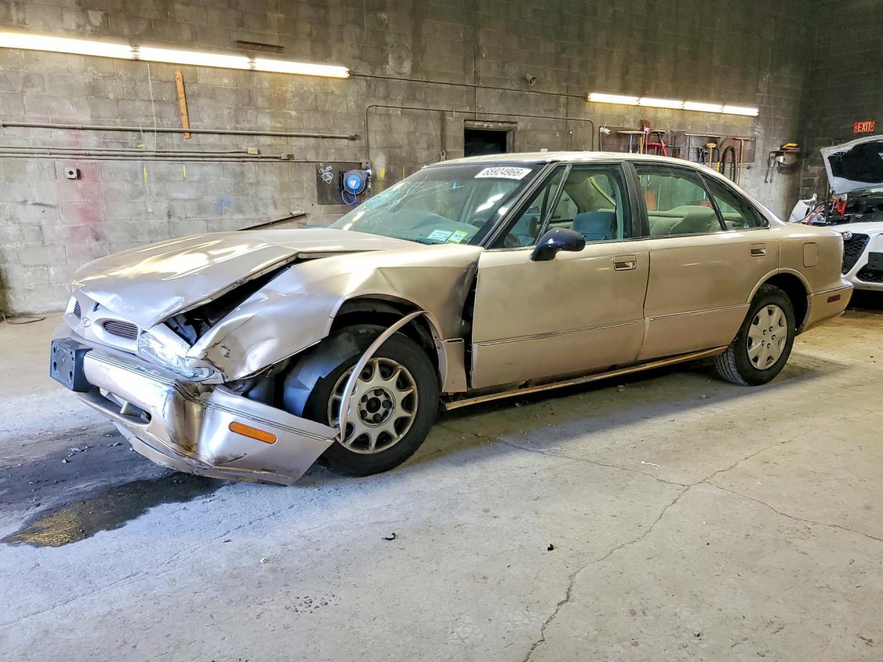 1999 OLDSMOBILE 88 1G3HN52K7X4806775