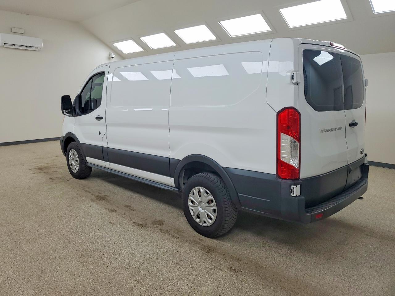 2020 FORD TRANSIT T-250 — Фото 2 из 13