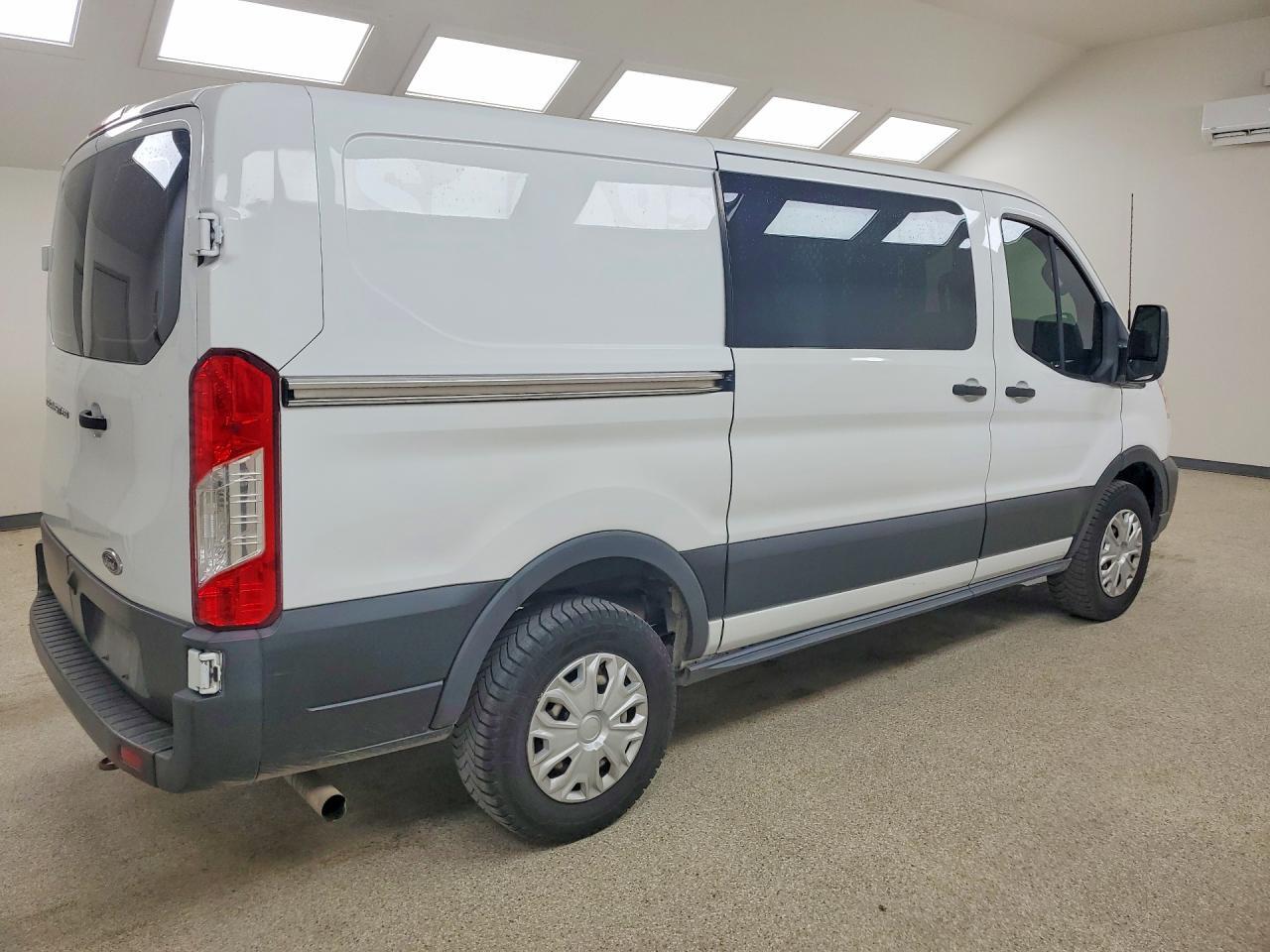 2020 FORD TRANSIT T-250 — Фото 3 из 13