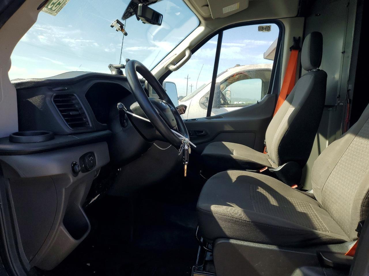 2020 FORD TRANSIT 250 DELIVERY VAN — Фото 7 из 13