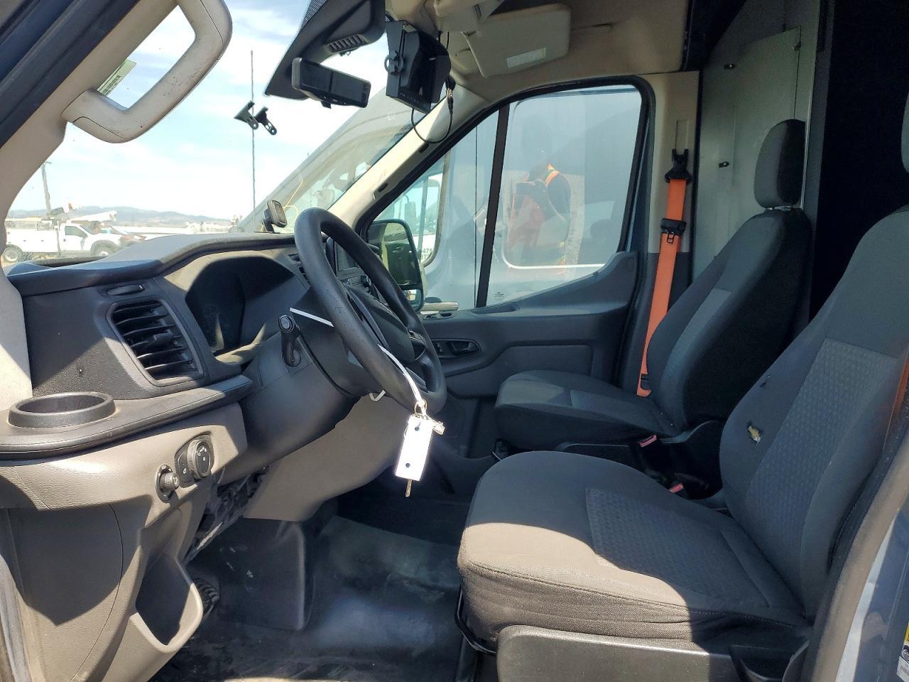 2020 FORD TRANSIT T-250 DELIVERY VAN — Фото 7 из 13