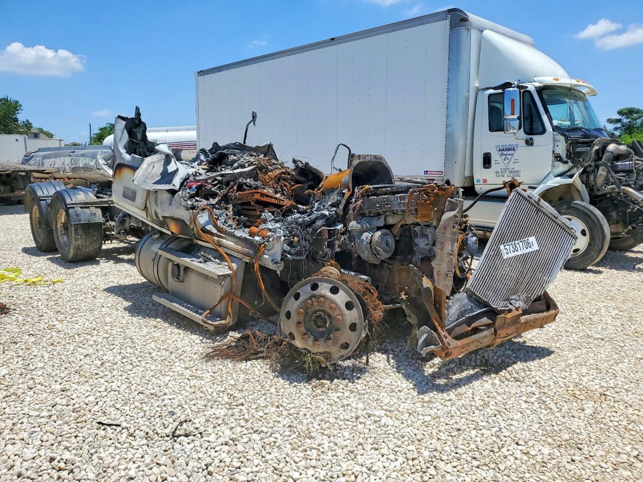 2020 FREIGHTLINER CASCADIA 113 1FUGGHDV8LLLT8417