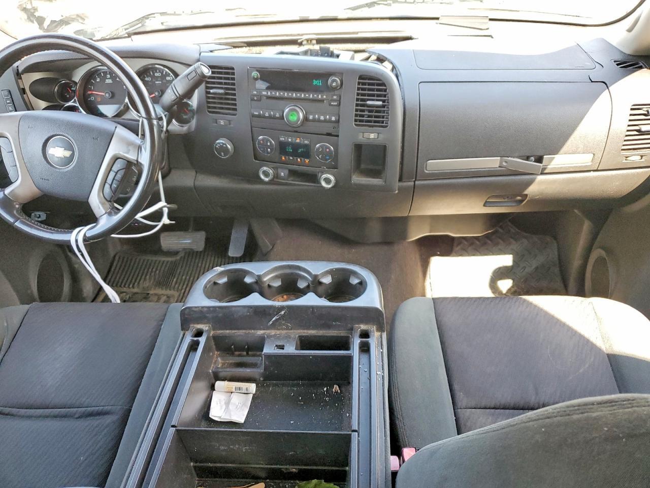 2009 CHEVROLET SILVERADO K1500 LT — Фото 8 из 12