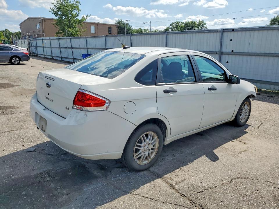 2009 FORD FOCUS SE — Фото 3 из 12