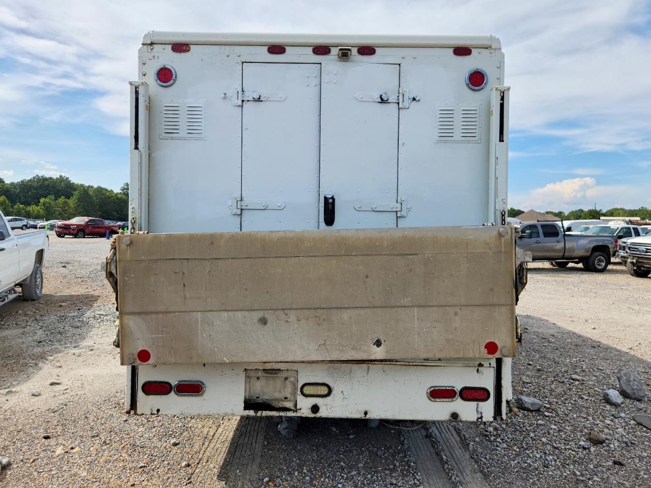 2009 FREIGHTLINER CHASSIS M LINE WALK-IN VAN — Фото 10 из 13