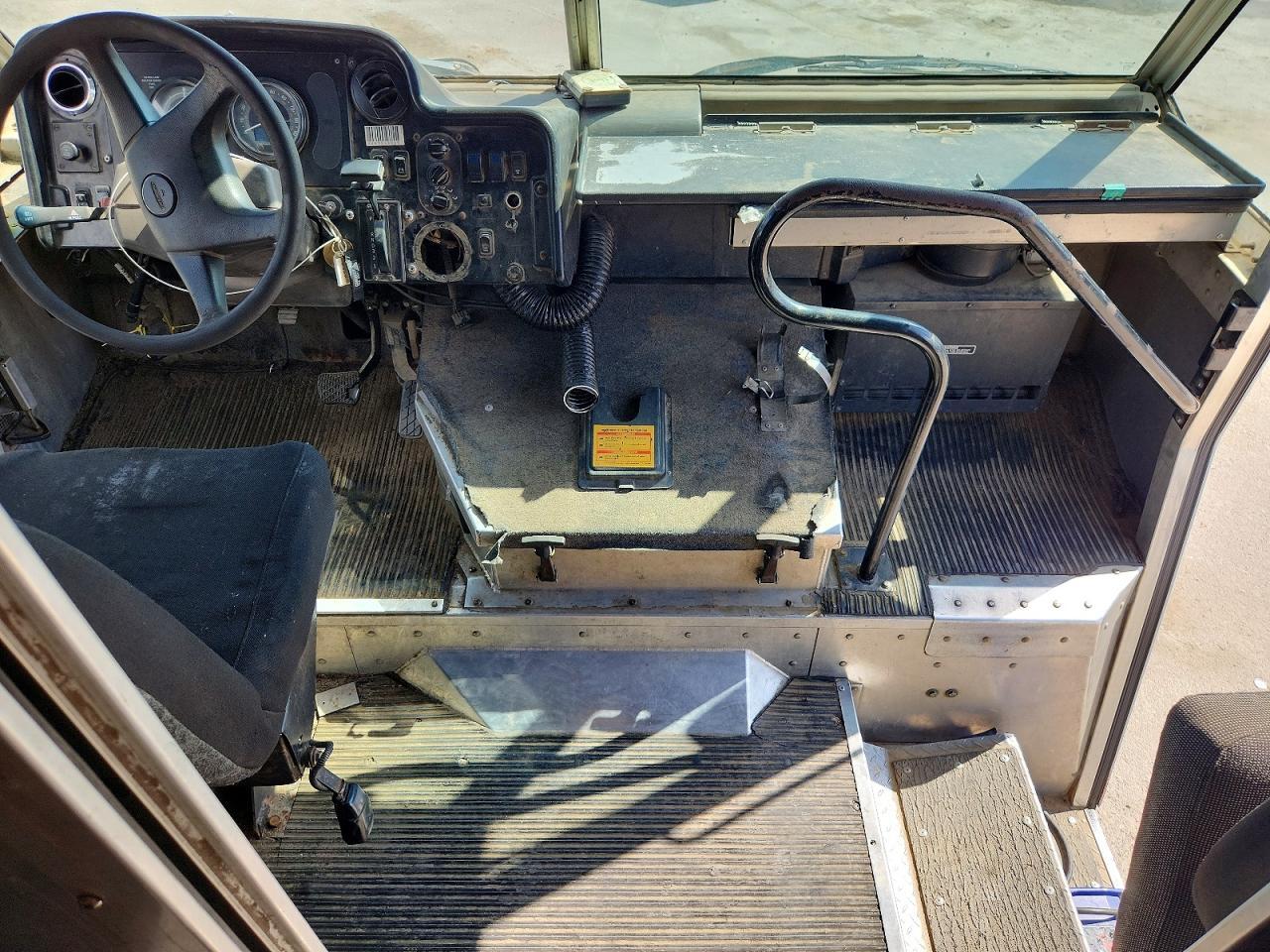 2009 FREIGHTLINER CHASSIS M LINE WALK-IN VAN — Фото 8 из 13