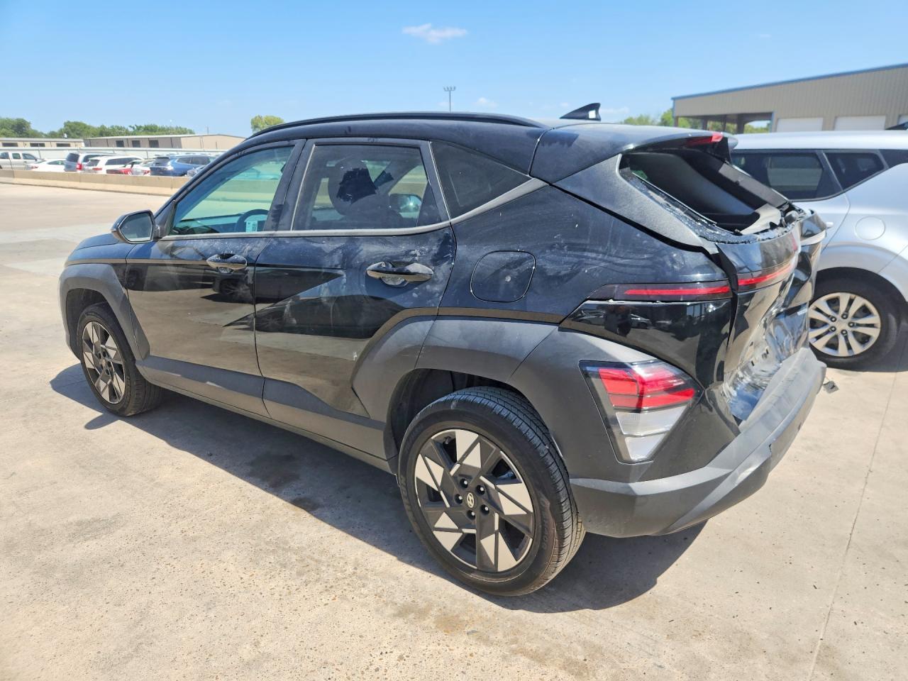 2024 HYUNDAI KONA SEL — Фото 2 из 13
