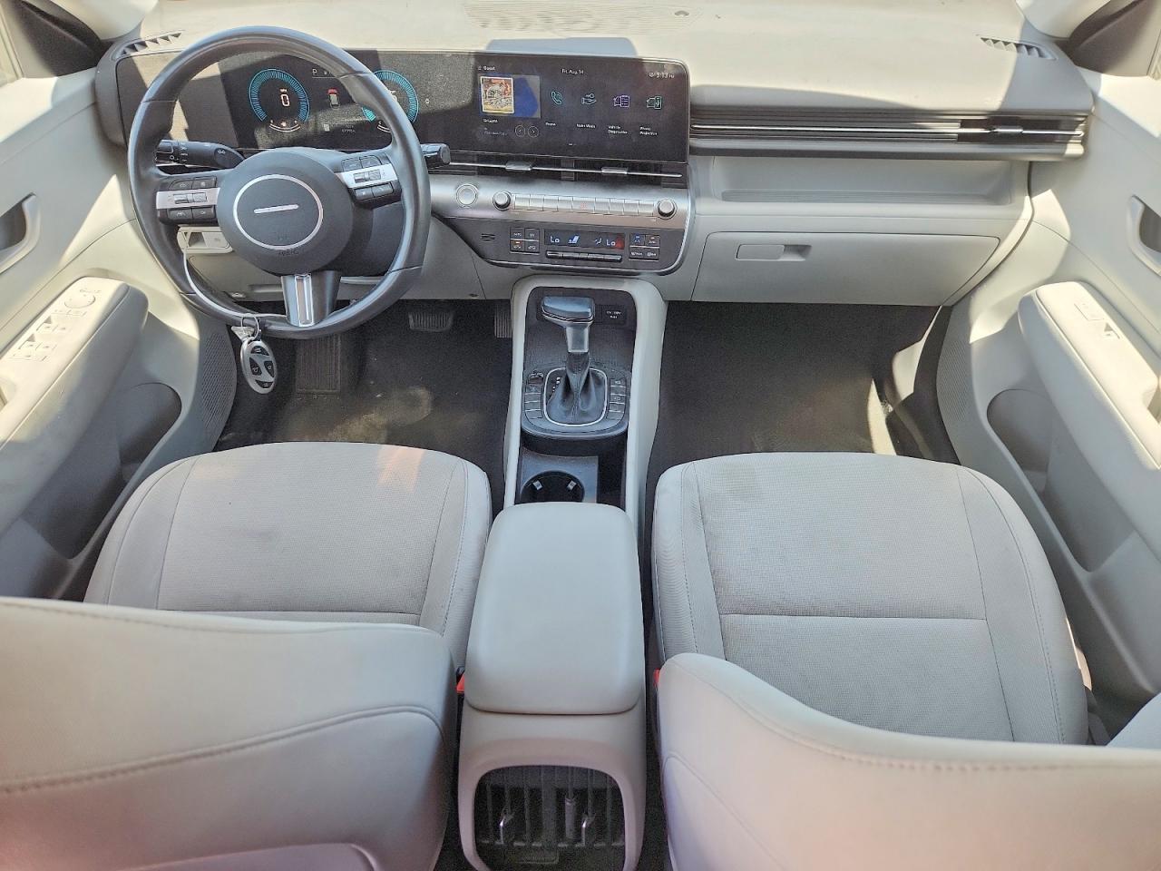 2024 HYUNDAI KONA SEL — Фото 8 из 13