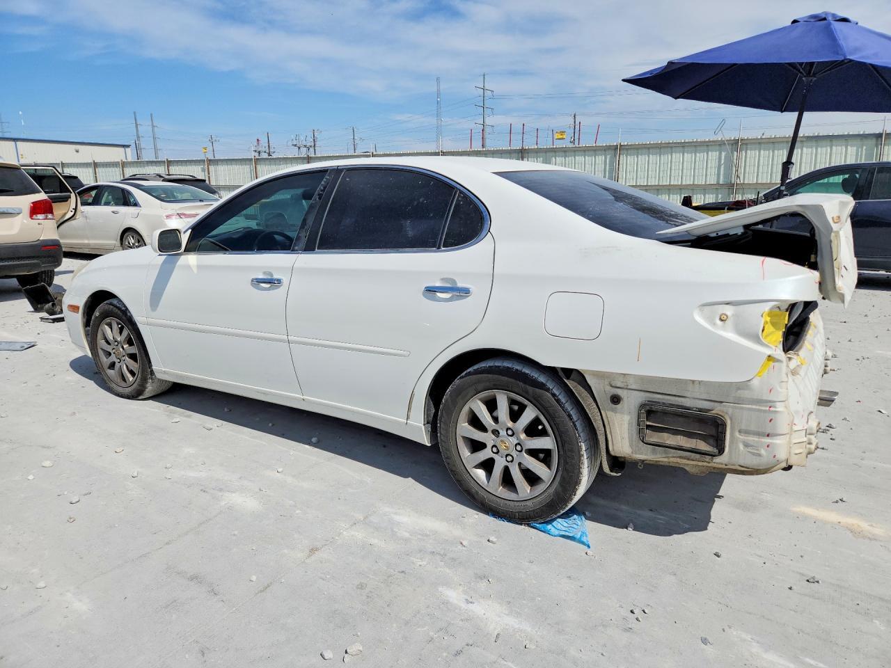2002 LEXUS ES 300 — Фото 2 из 13