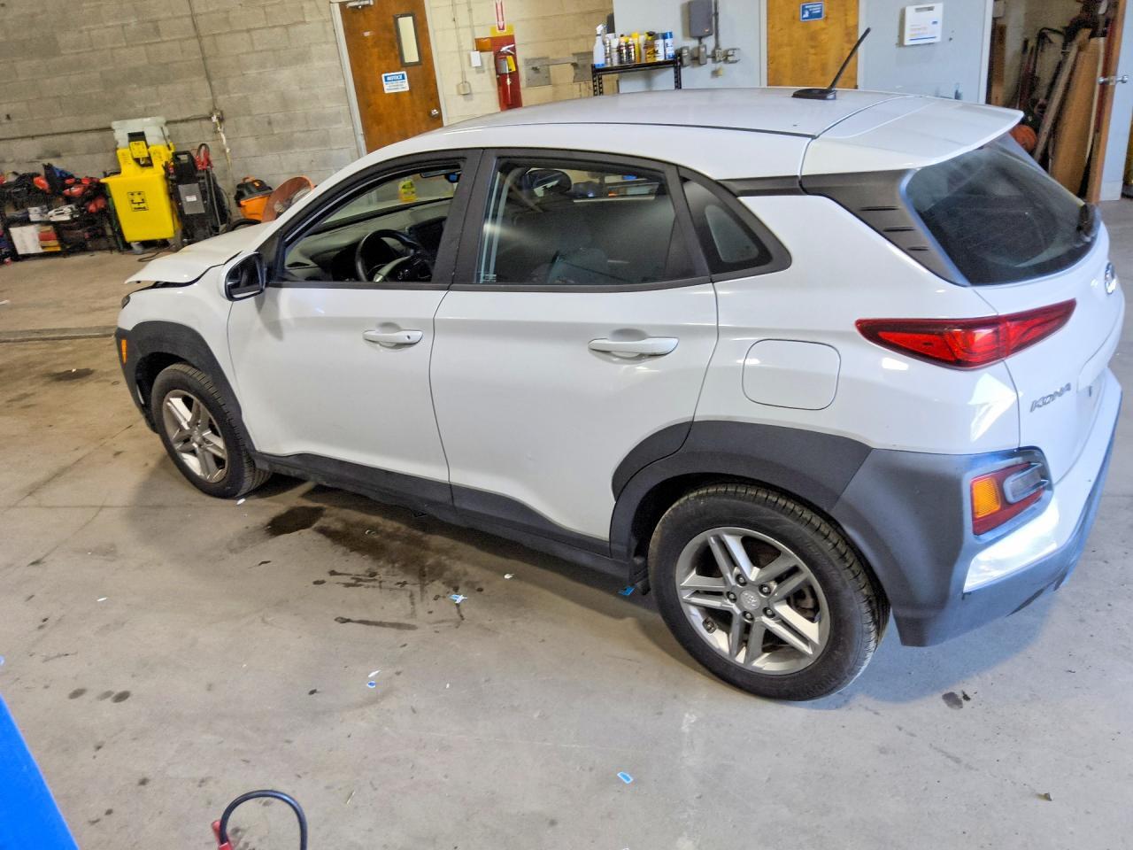 2020 HYUNDAI KONA SE — Фото 2 из 12