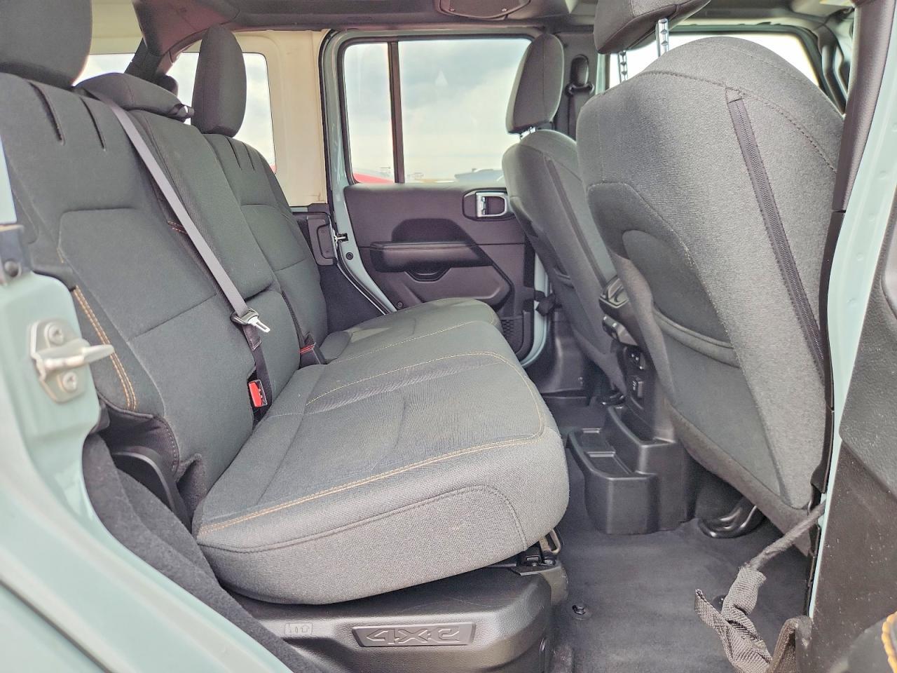 2024 JEEP WRANGLER SAHARA 4XE — Фото 10 из 12
