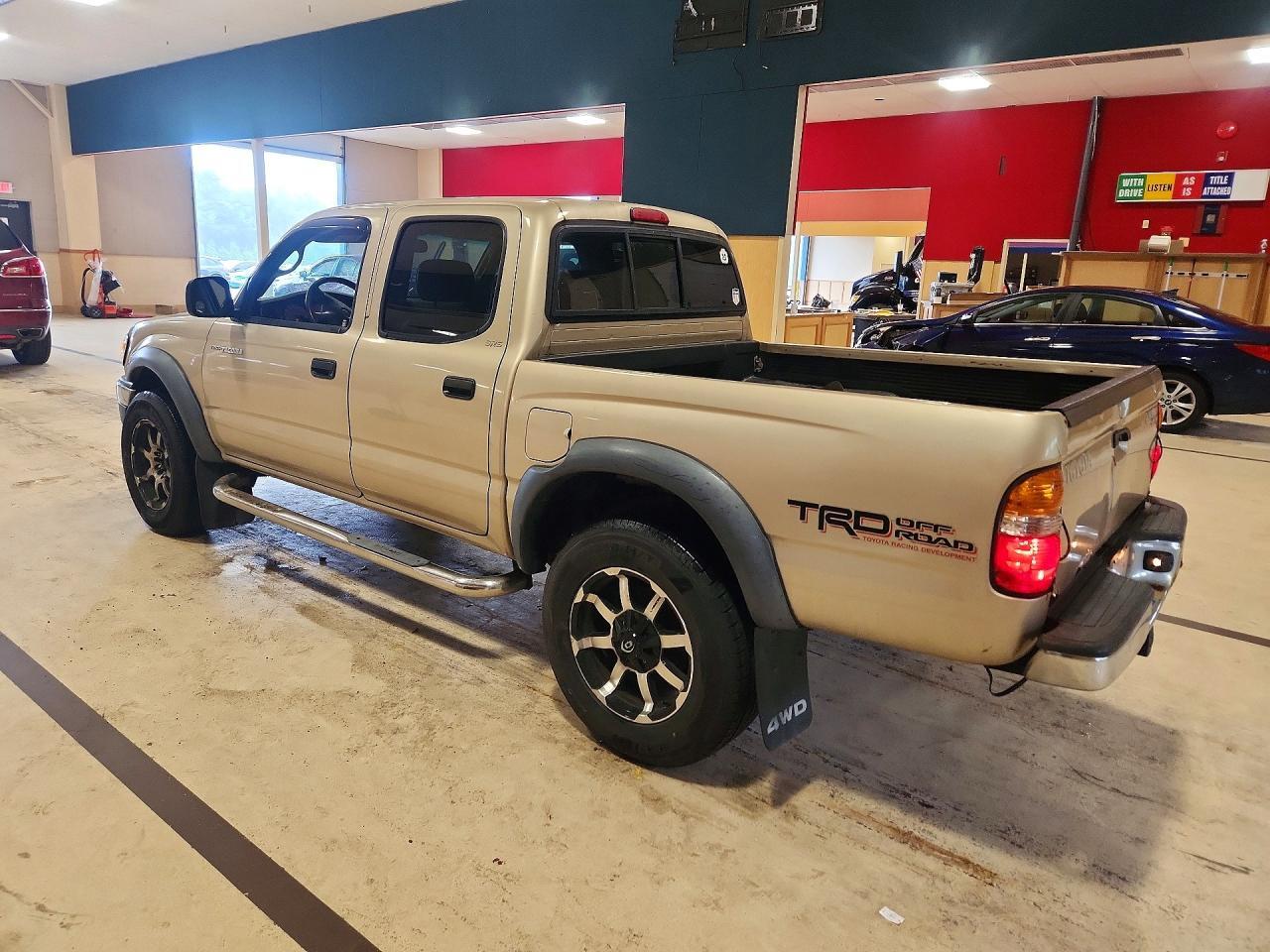 2003 TOYOTA TACOMA V6 — Фото 2 из 12