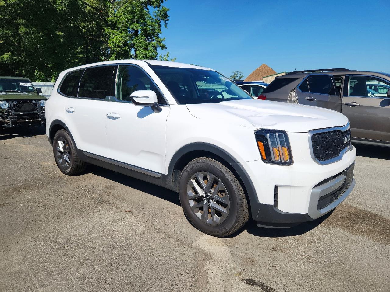 2024 KIA TELLURIDE LX — Фото 4 из 12