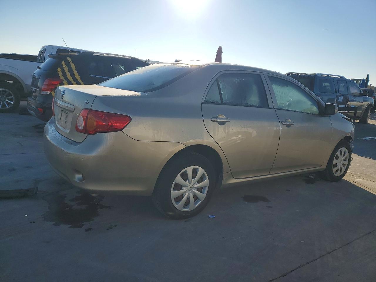 2009 TOYOTA COROLLA LE — Фото 3 из 13