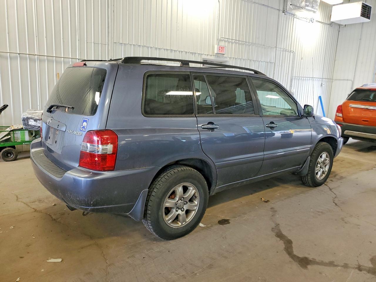 2005 TOYOTA HIGHLANDER BASE — Фото 3 из 13