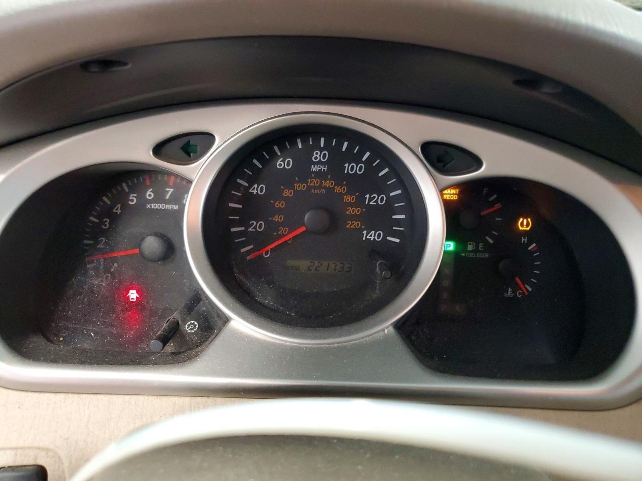 2005 TOYOTA HIGHLANDER BASE — Фото 9 из 13