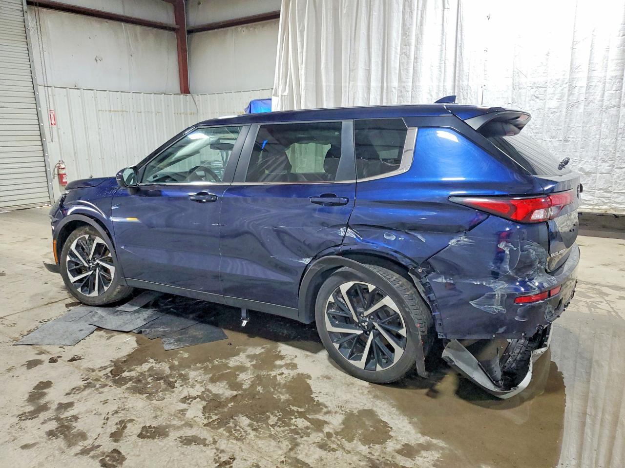 2024 MITSUBISHI OUTLANDER SE — Фото 2 из 13