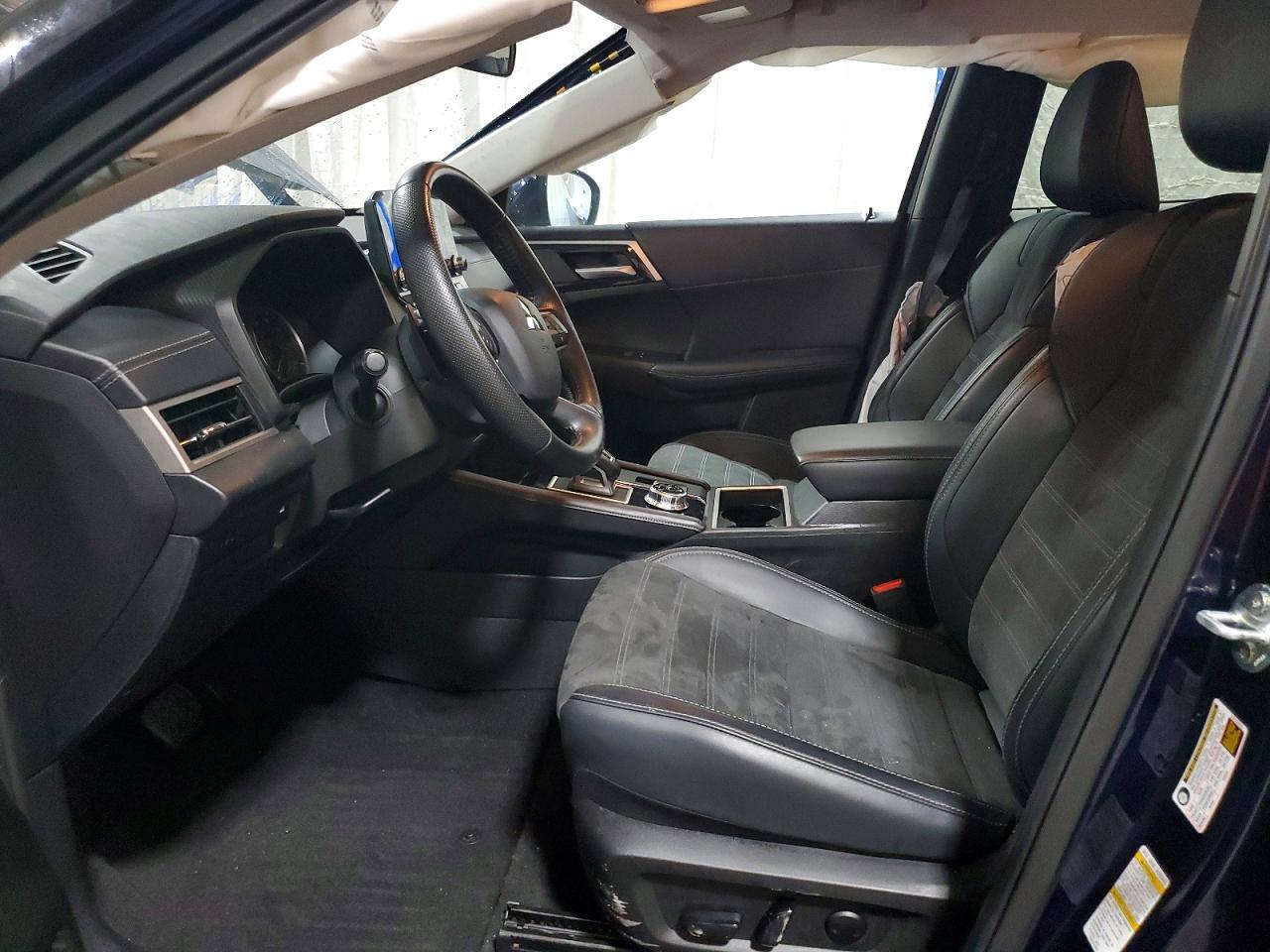 2024 MITSUBISHI OUTLANDER SE — Фото 7 из 13