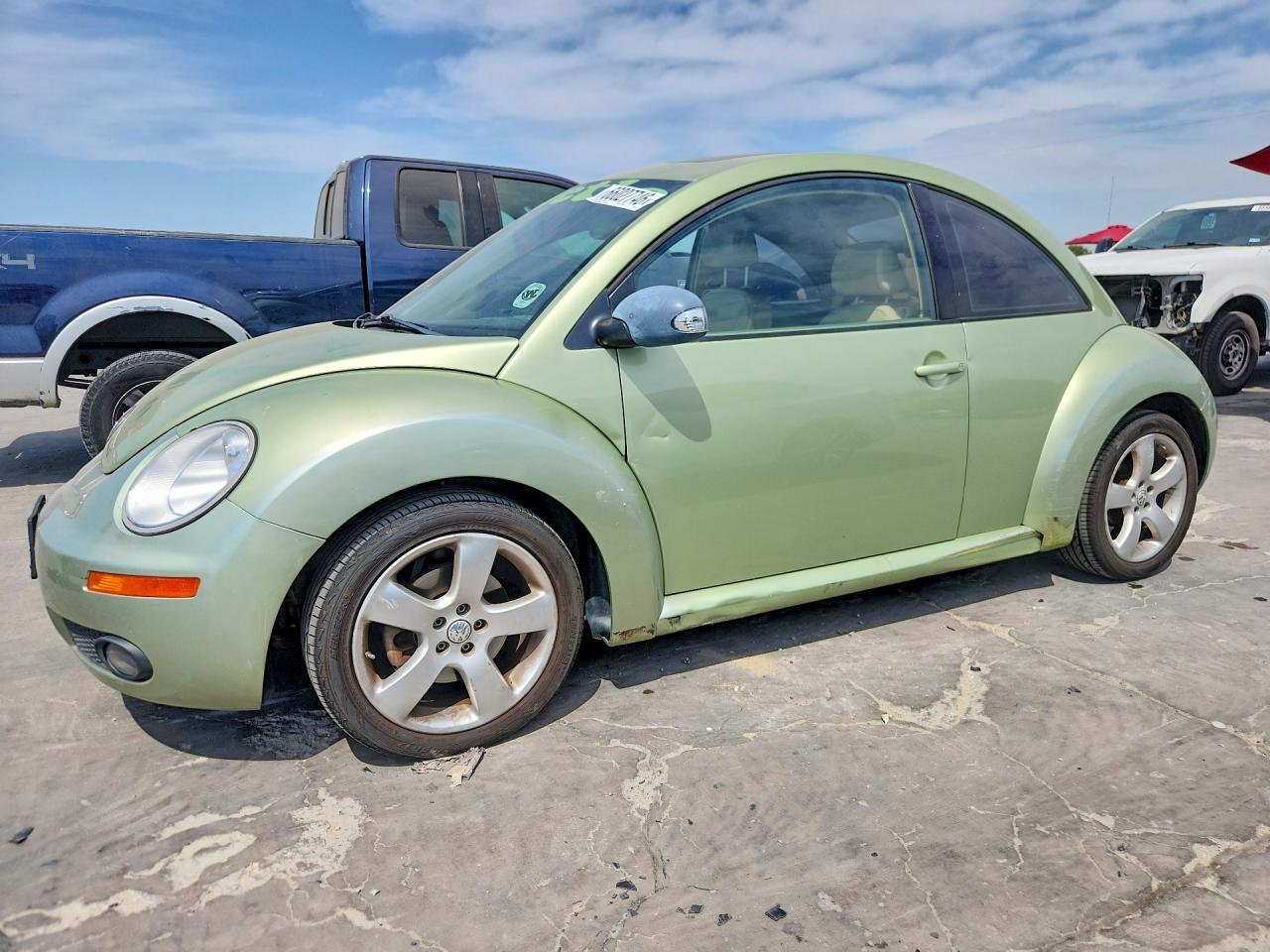 2009 VOLKSWAGEN NEW BEETLE 3VWRG31C89M509452