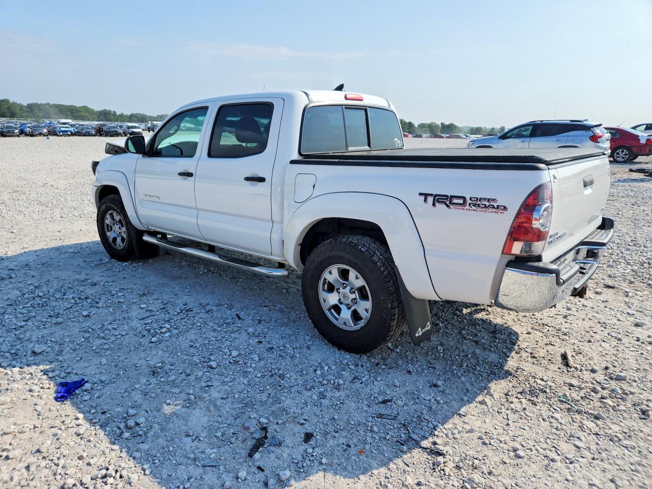 2012 TOYOTA TACOMA V6 — Фото 2 из 12