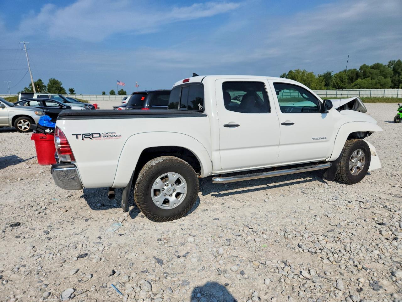 2012 TOYOTA TACOMA V6 — Фото 3 из 12
