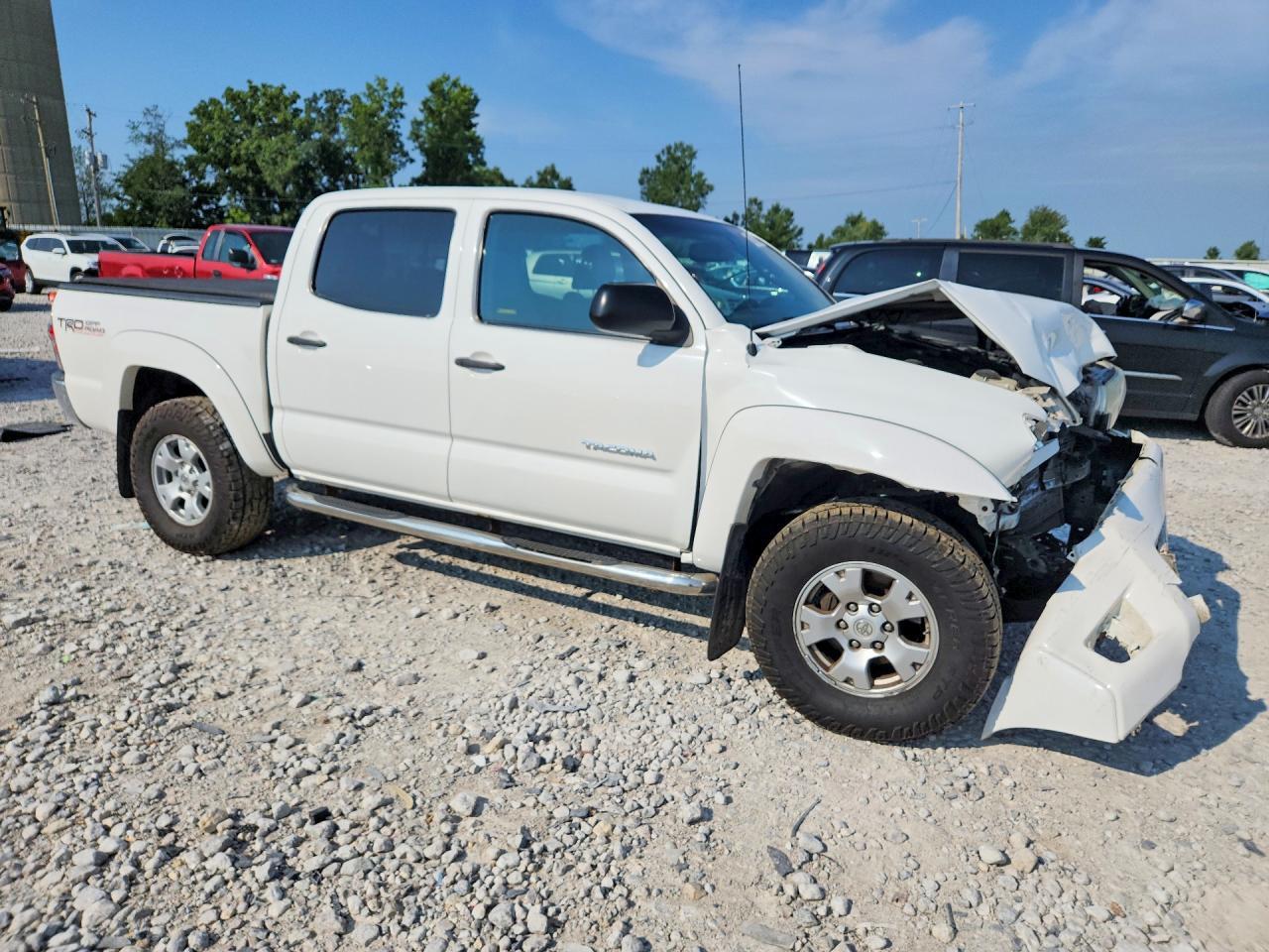 2012 TOYOTA TACOMA V6 — Фото 4 из 12