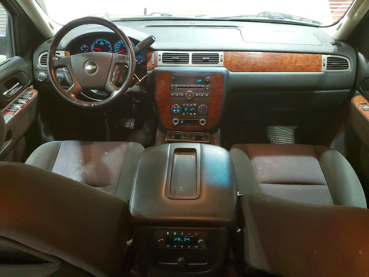 2010 CHEVROLET TAHOE K1500 LS — Фото 8 из 13