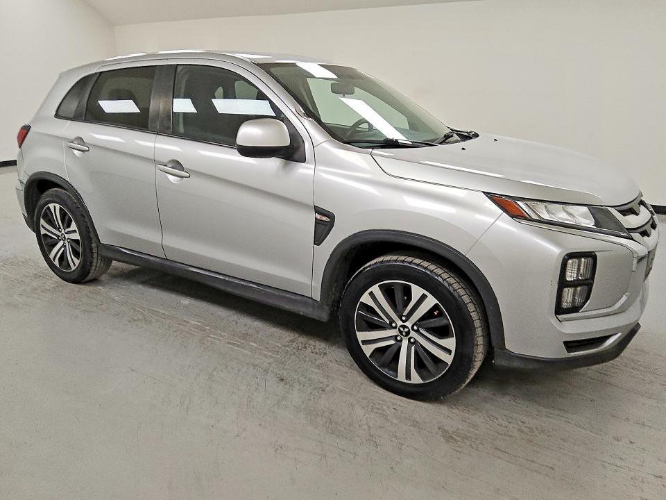 2020 MITSUBISHI OUTLANDER SPORT ES — Фото 4 из 14