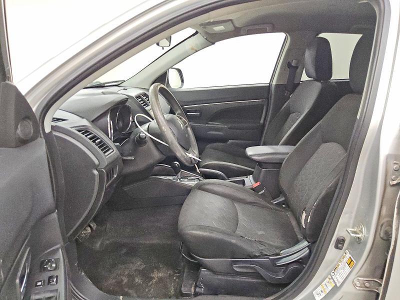 2020 MITSUBISHI OUTLANDER SPORT ES — Фото 7 из 14