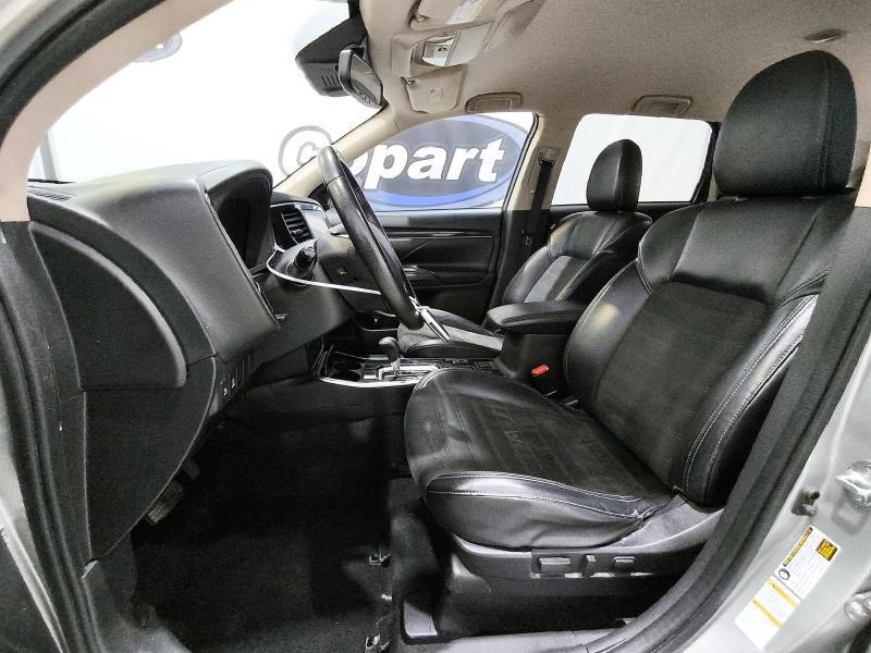 2020 MITSUBISHI OUTLANDER SE/SEL/LE — Фото 7 из 14