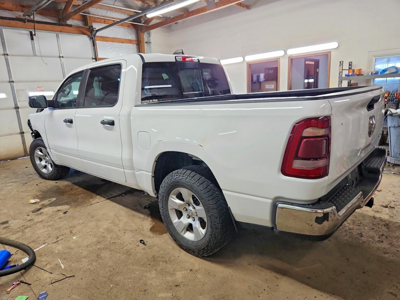 2024 RAM 1500 TRADESMAN — Фото 2 из 12
