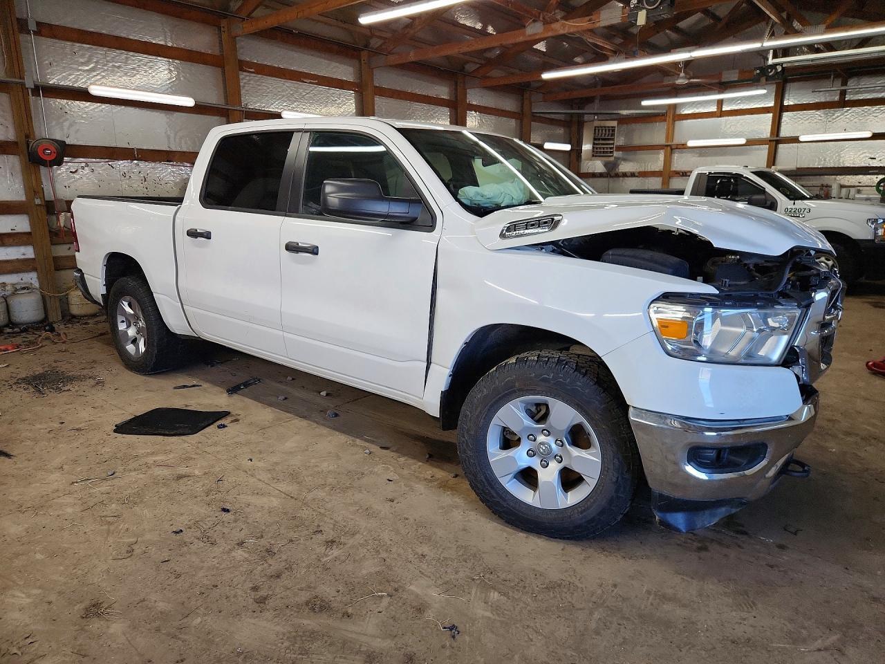 2024 RAM 1500 TRADESMAN — Фото 4 из 12