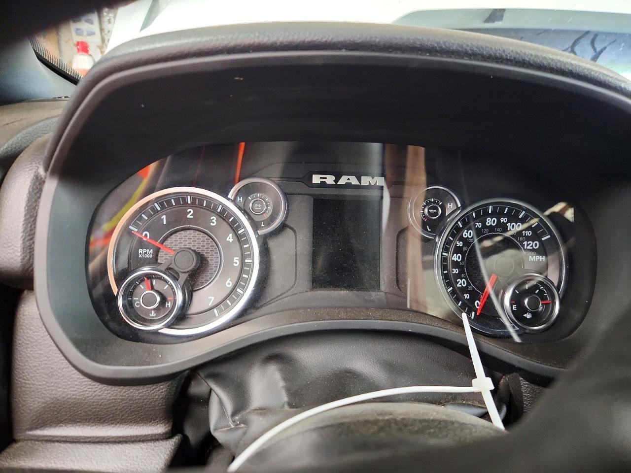 2024 RAM 1500 TRADESMAN — Фото 9 из 12