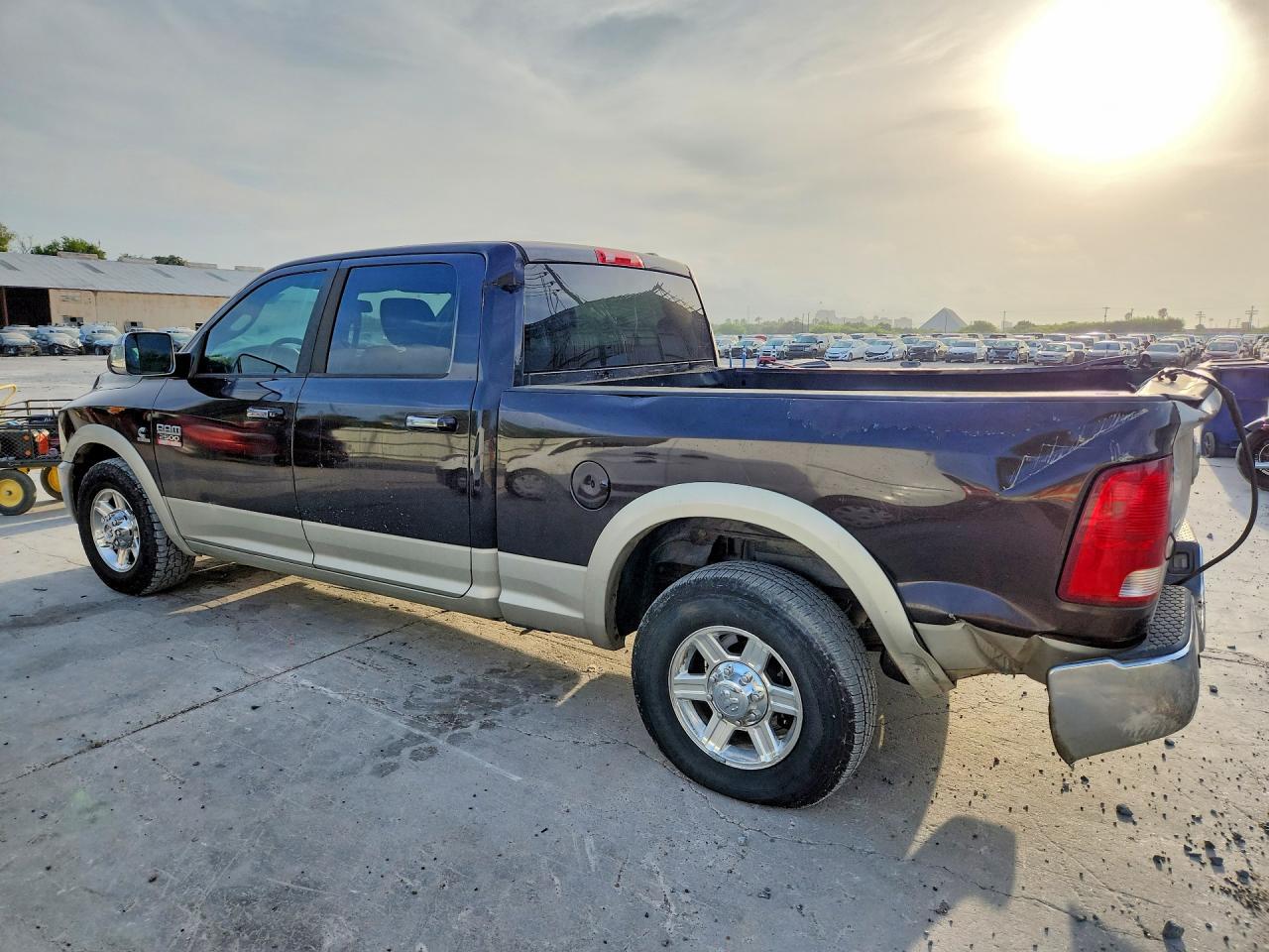2010 DODGE RAM 2500 SLT — Фото 2 из 12