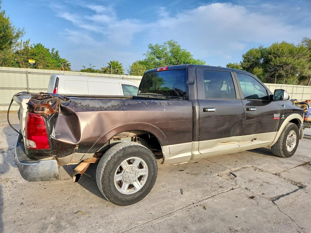 2010 DODGE RAM 2500 SLT — Фото 3 из 12