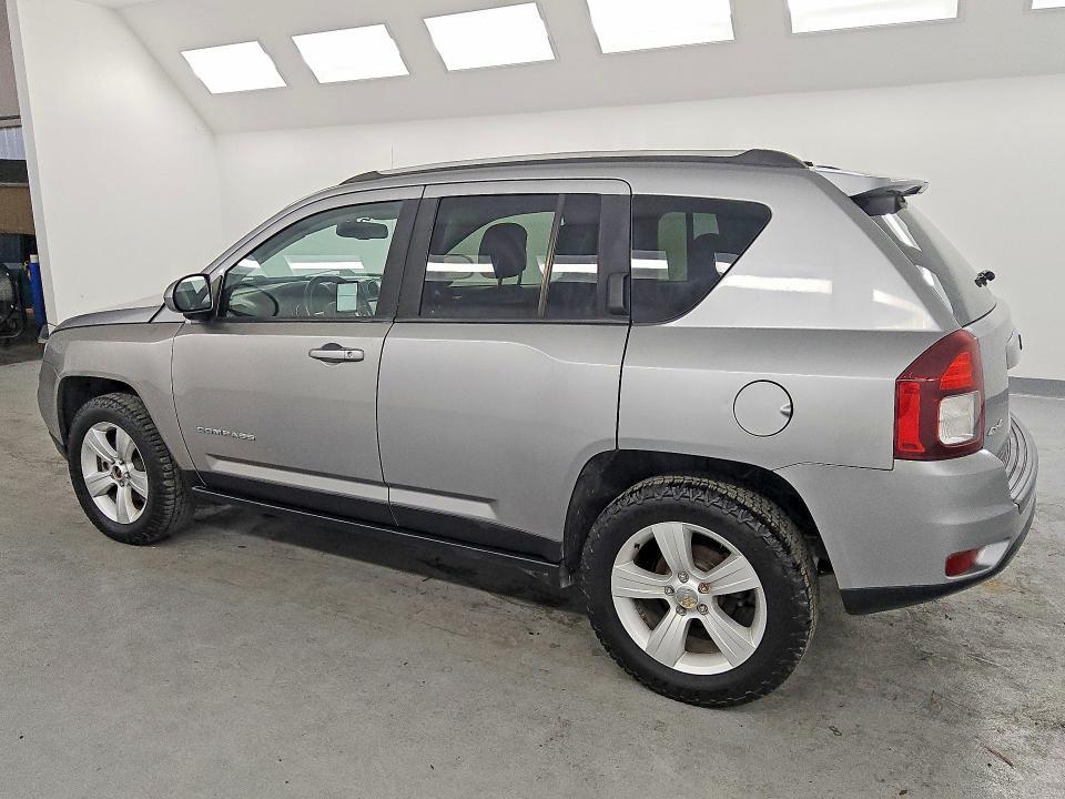1C4NJDEB0GD617065 2016 JEEP COMPASS photo no. 2