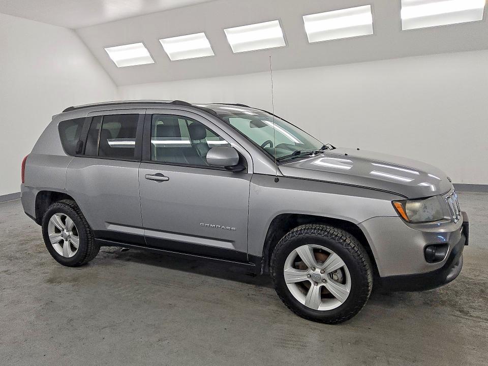 1C4NJDEB0GD617065 2016 JEEP COMPASS photo no. 4