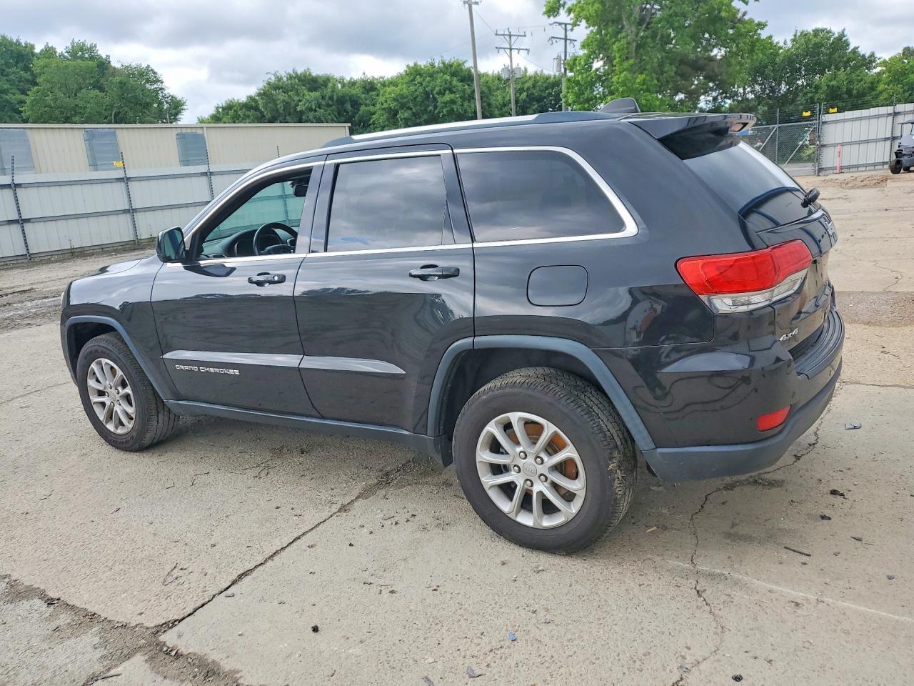 2016 JEEP GRAND CHEROKEE LAREDO — Фото 2 из 13