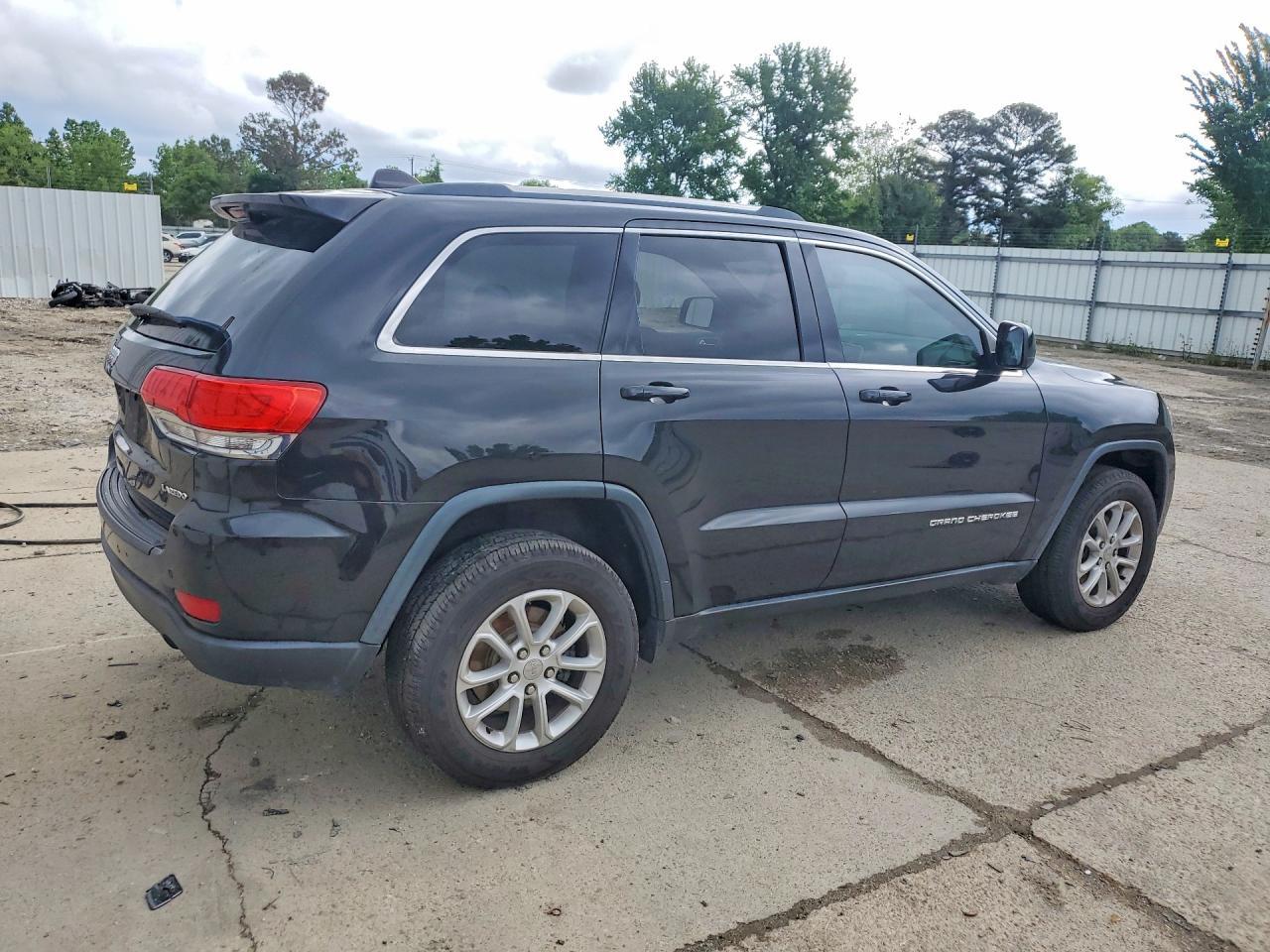 2016 JEEP GRAND CHEROKEE LAREDO — Фото 3 из 13