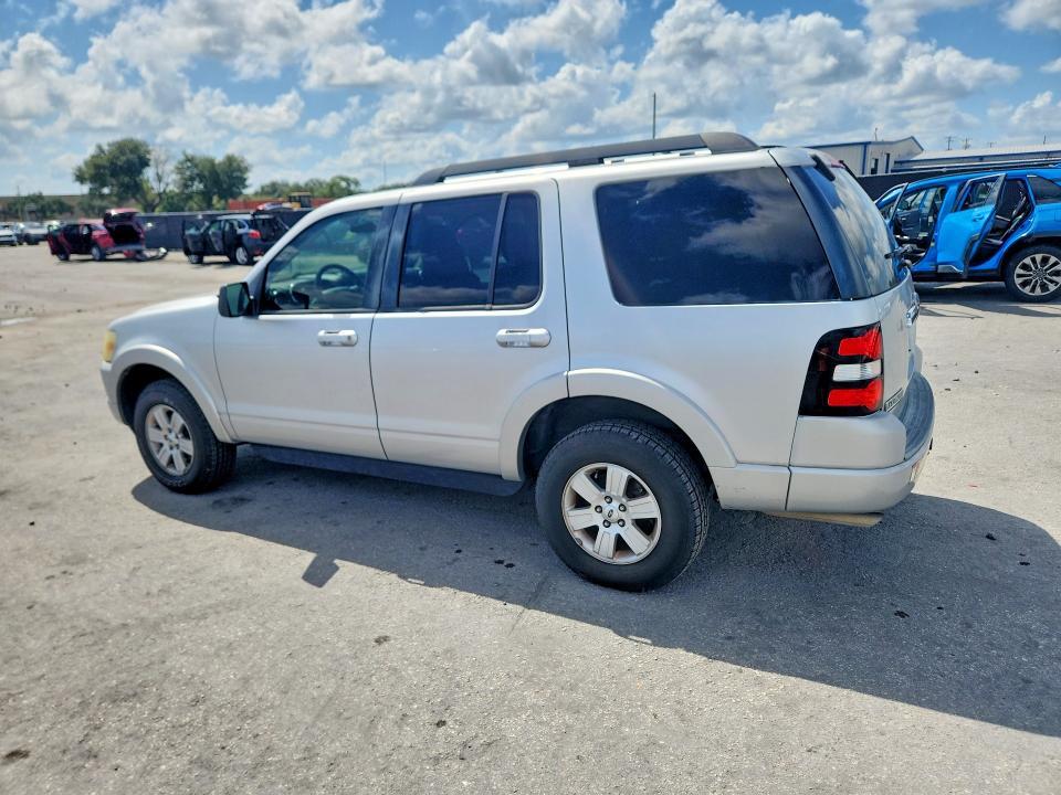 1FMEU6DE0AUA70574 2010 FORD EXPLORER photo no. 2