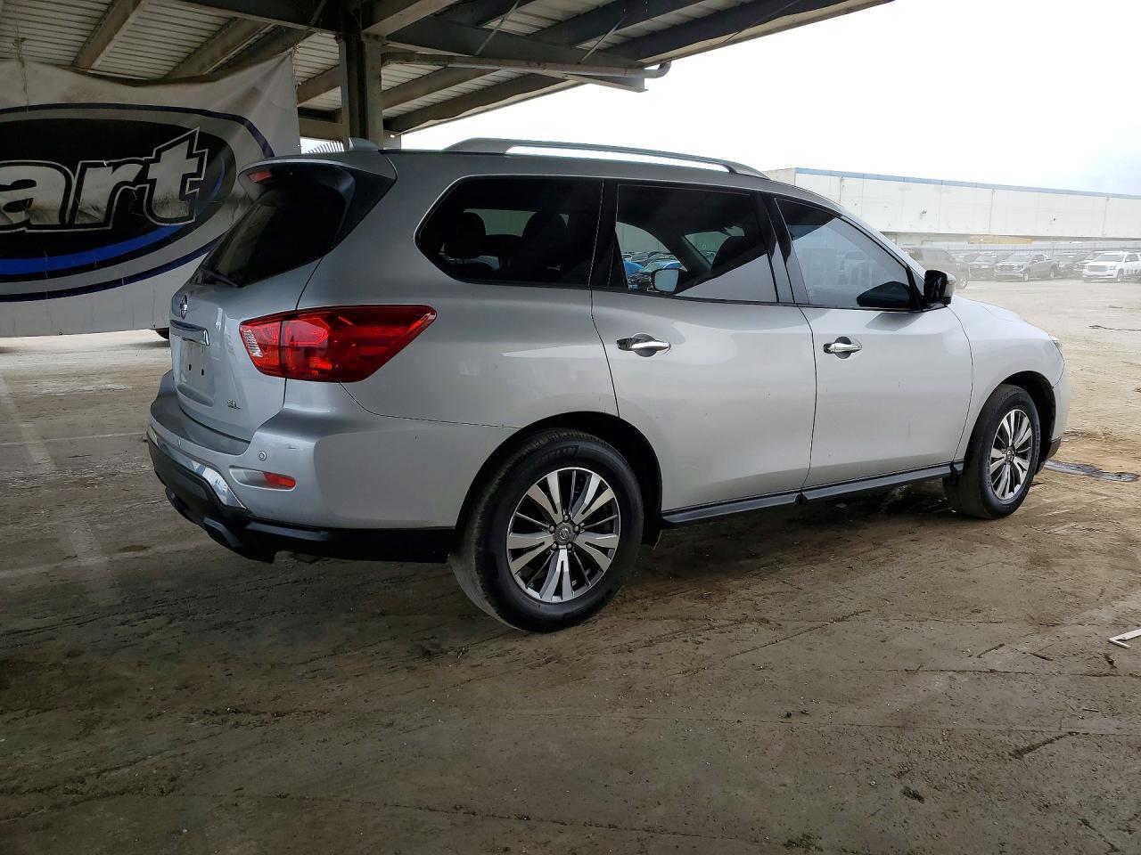 2020 NISSAN PATHFINDER SL — Фото 3 из 12