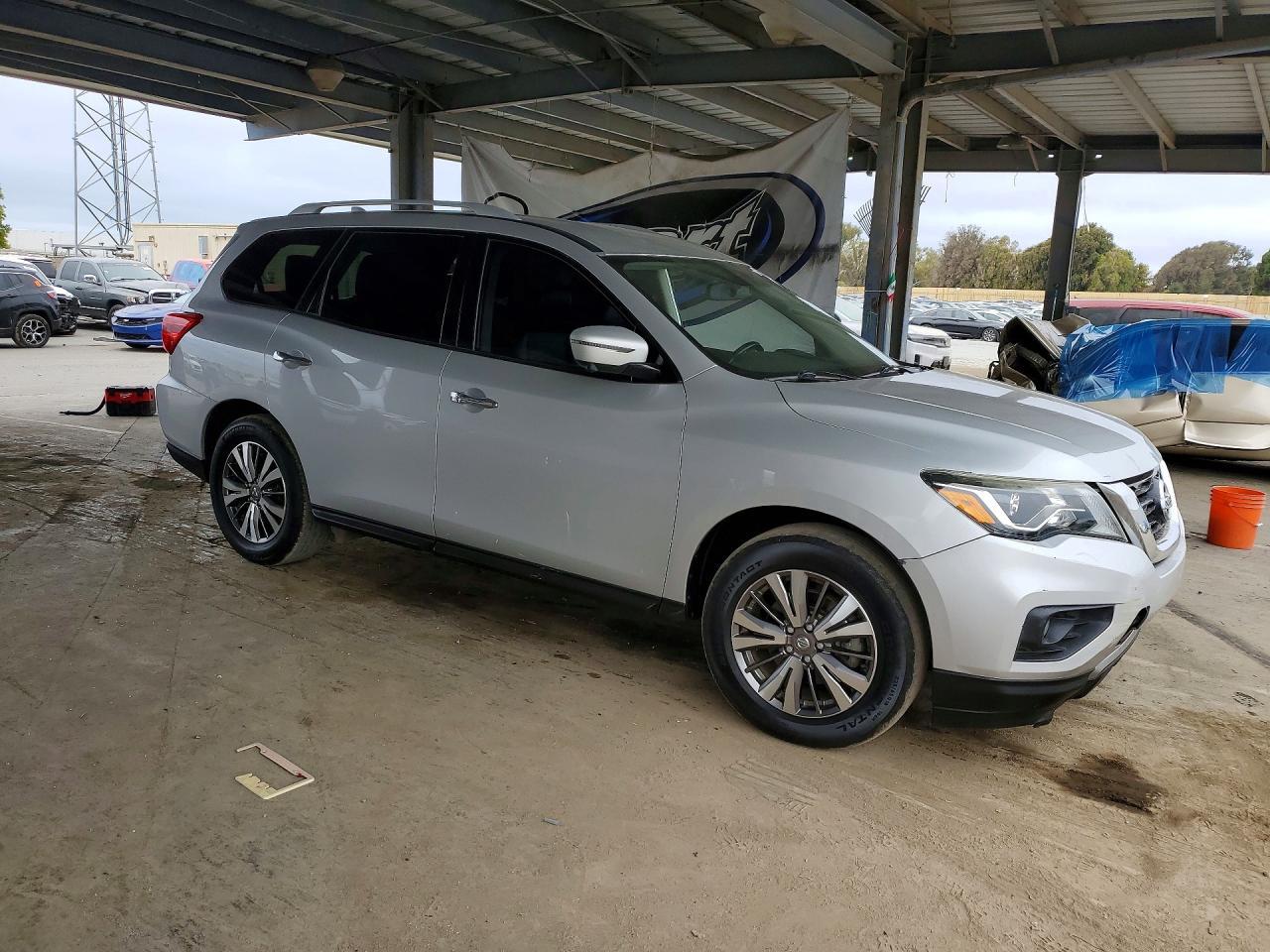 2020 NISSAN PATHFINDER SL — Фото 4 из 12