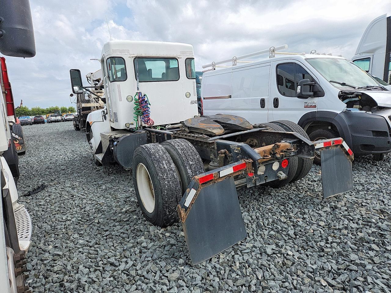2016 KENWORTH CONSTRUCTION T370 — Фото 2 из 12