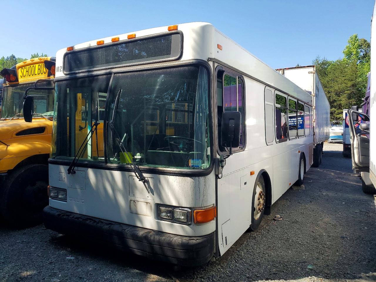 2010 GILLIG TRANSIT BUS LOW — Фото 2 из 10