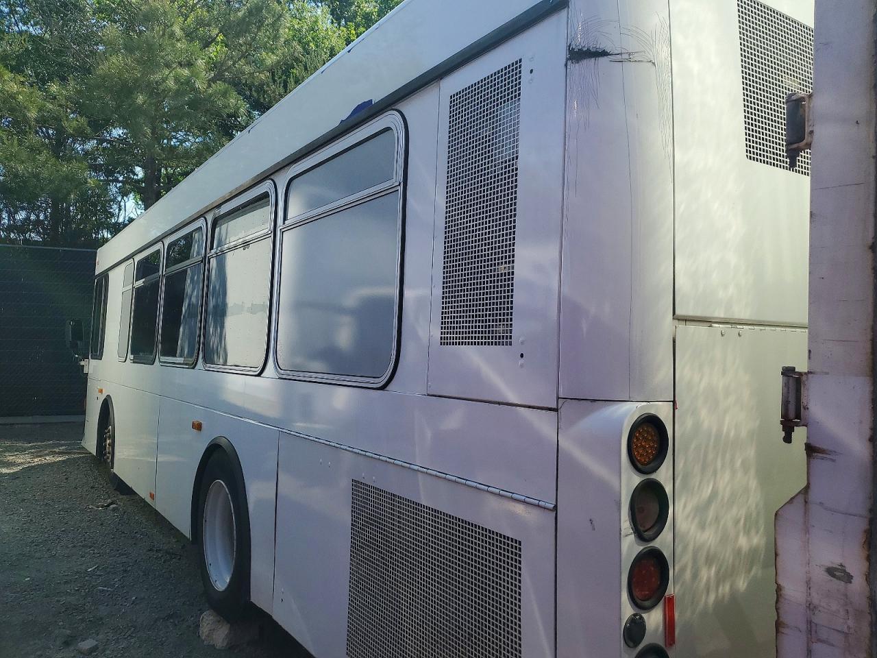 2010 GILLIG TRANSIT BUS LOW — Фото 3 из 10