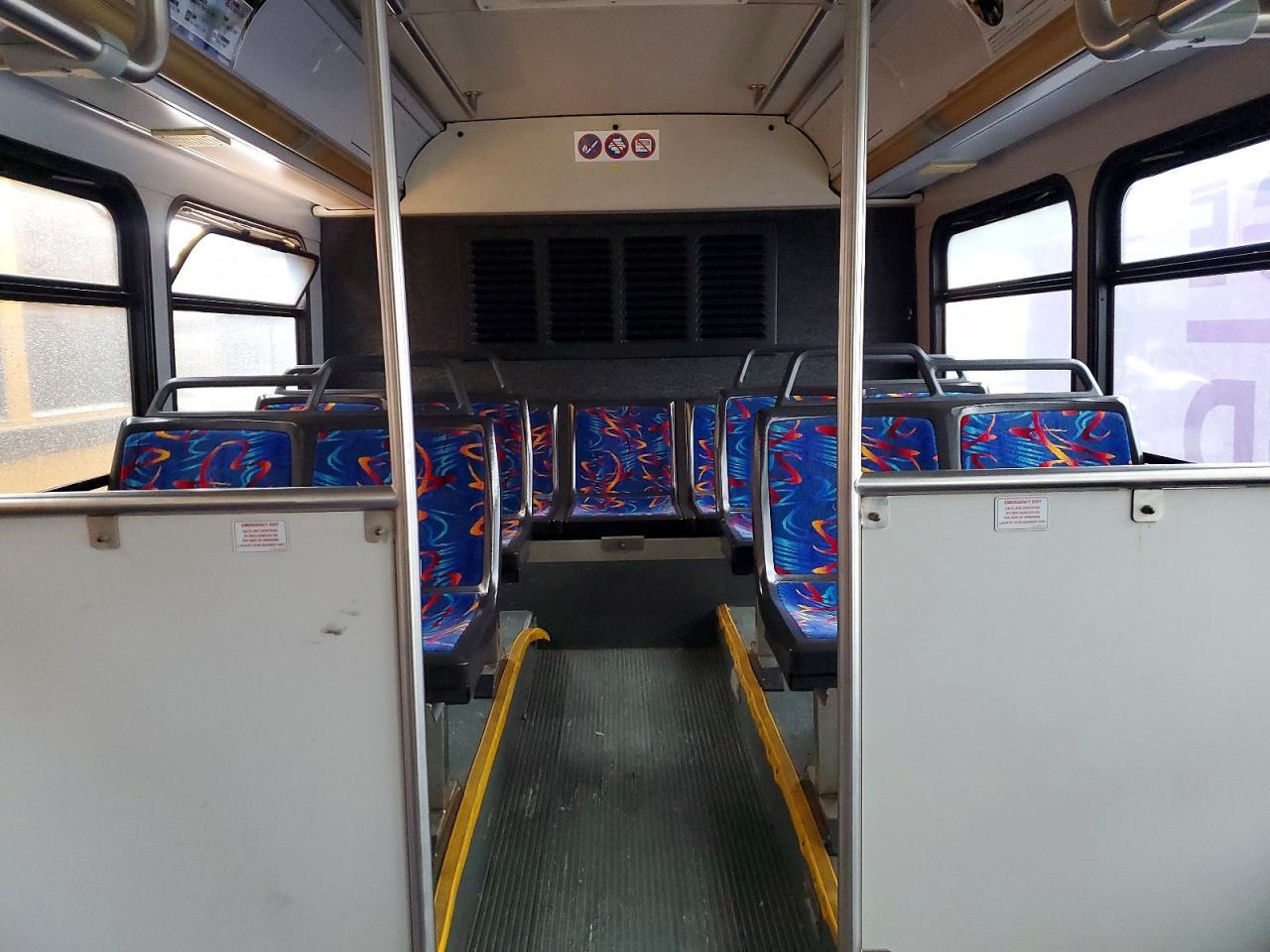 2010 GILLIG TRANSIT BUS LOW — Фото 6 из 10