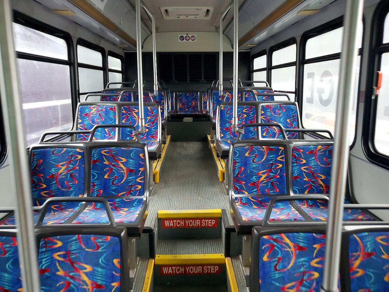 2010 GILLIG TRANSIT BUS LOW — Фото 6 из 10